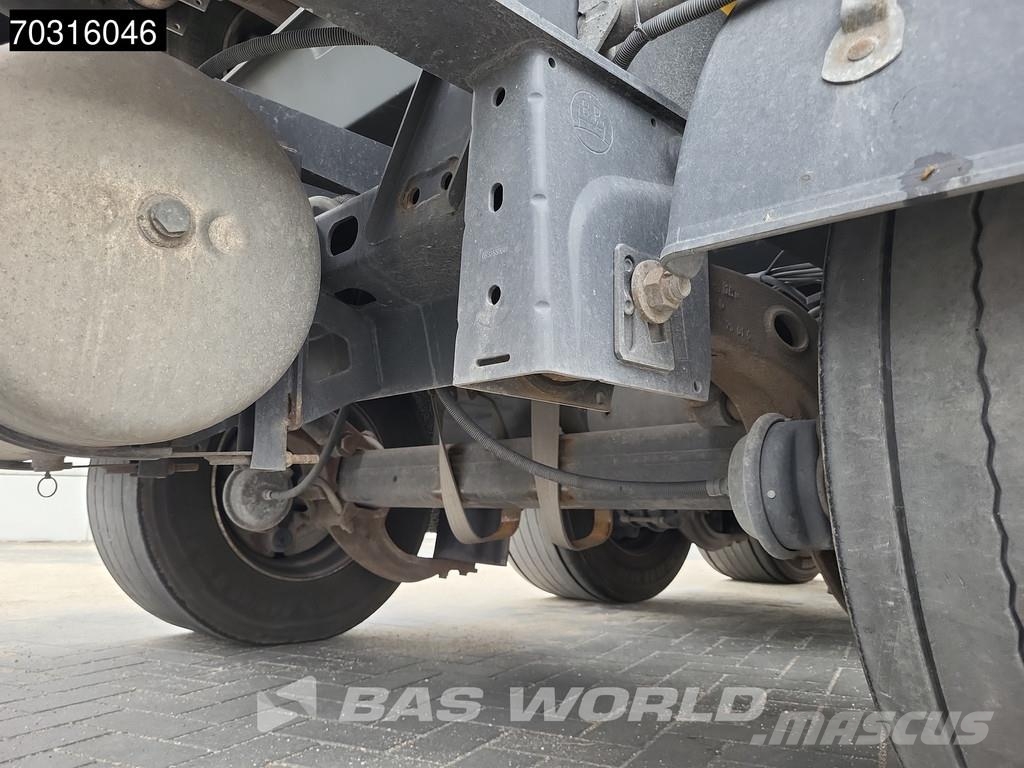 Kässbohrer CS 3 axles Lift Axle 40ft Containerchassis