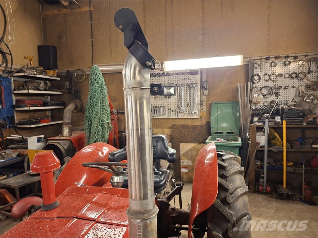 Massey Ferguson 135 Traktoriai