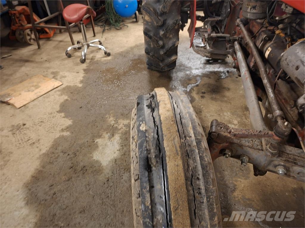 Massey Ferguson 135 Traktoriai