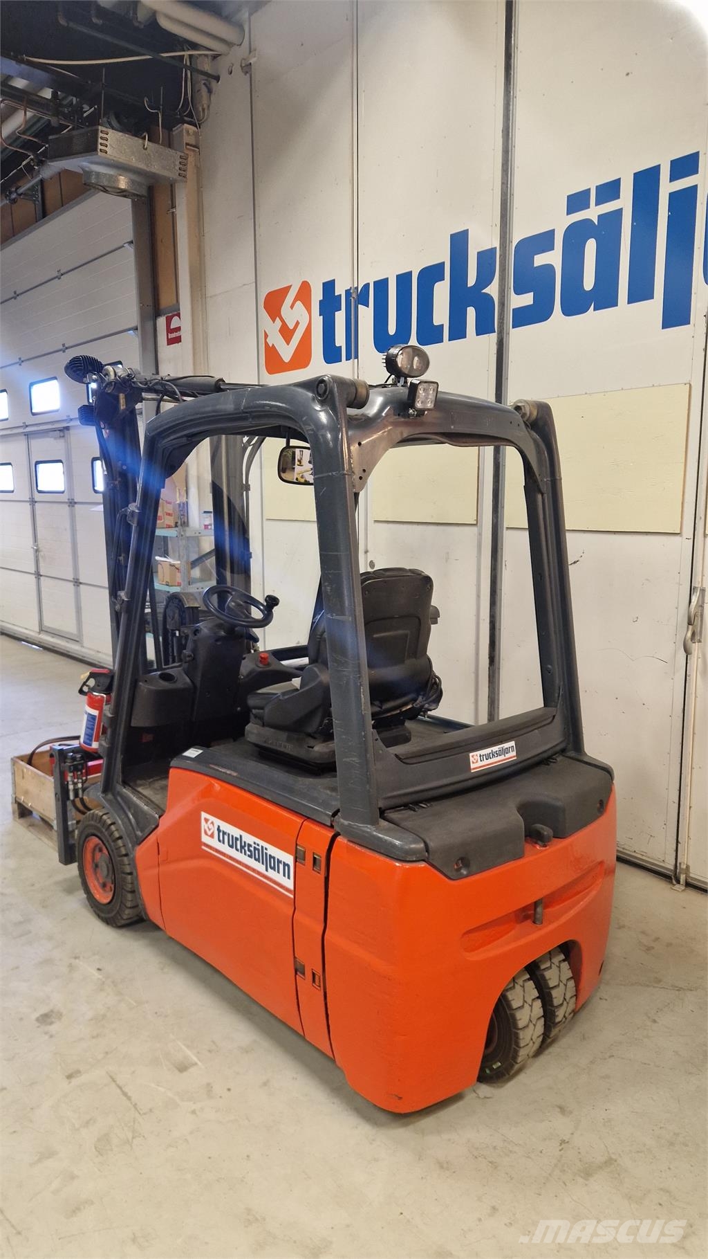 Linde E18L -01 Electric forklifts