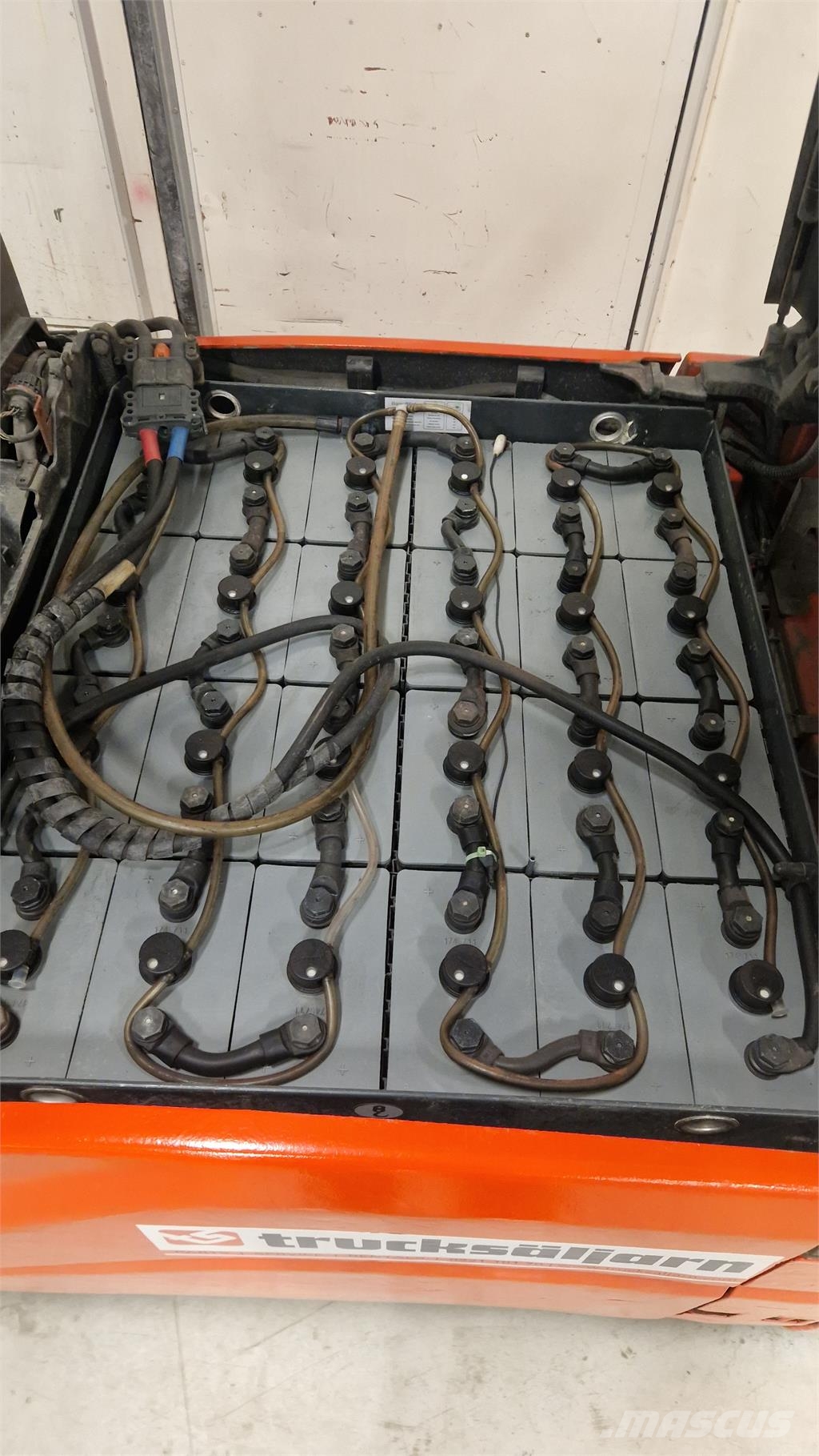 Linde E18L -01 Electric forklifts
