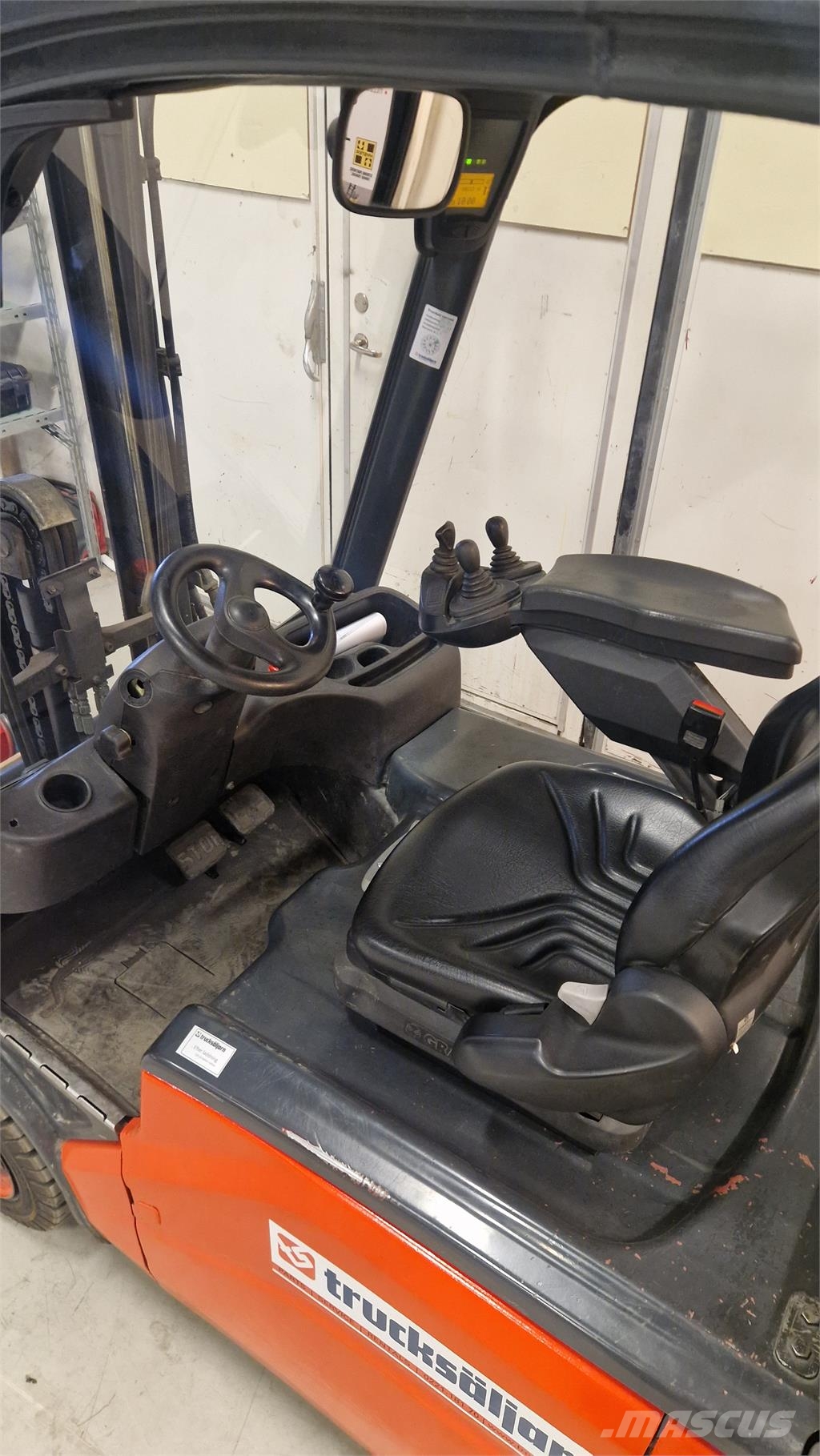 Linde E18L -01 Electric forklifts