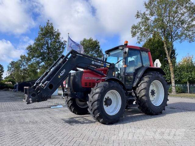 Valtra Valmet 6550 hitech met voorlader 拖拉机/农用车