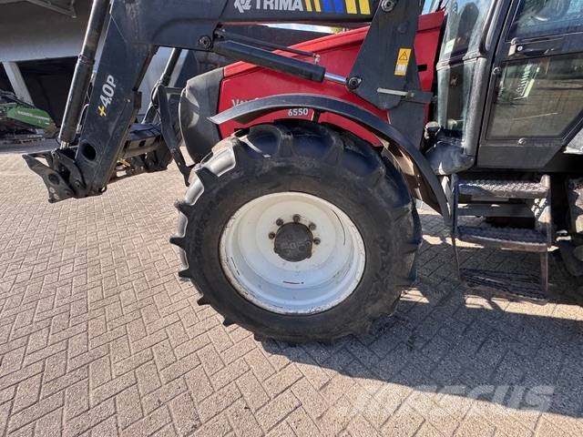 Valtra Valmet 6550 hitech met voorlader 拖拉机/农用车