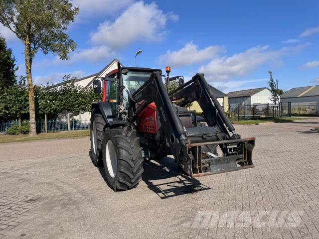 Valtra Valmet 6550 hitech met voorlader 拖拉机/农用车