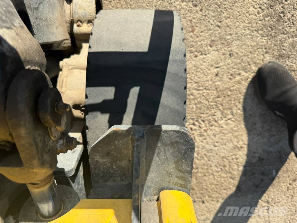 Hyster J 1.6 XNT SWB Electric forklifts