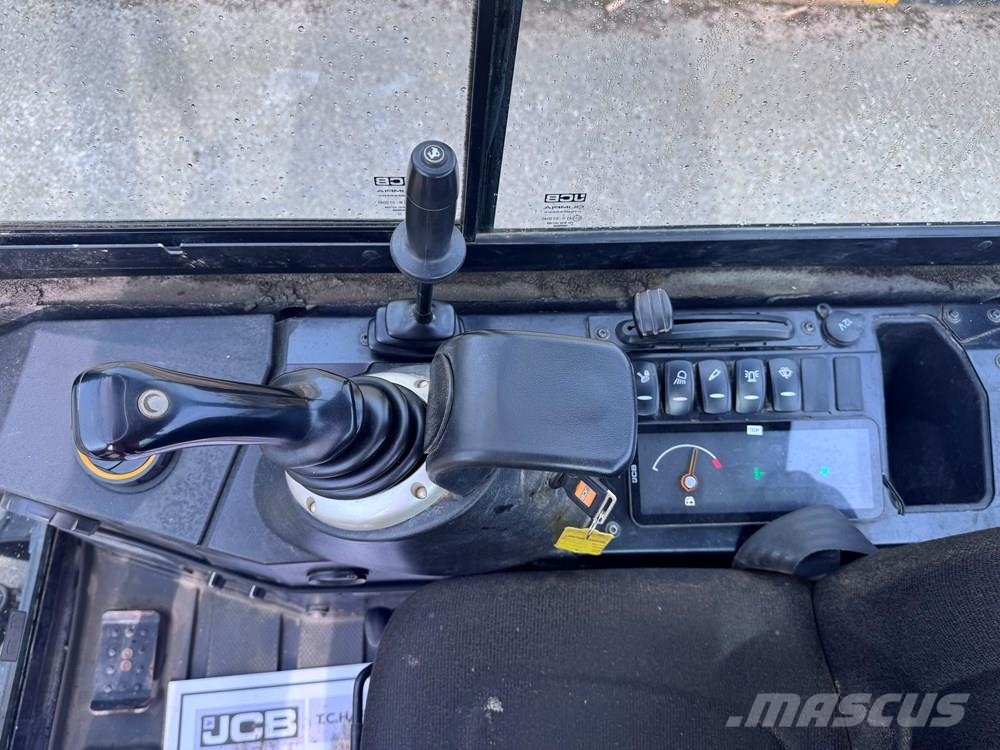 JCB 16C-1 Mini pelle < 7t