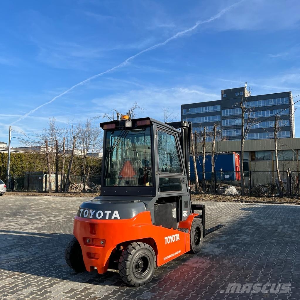 Toyota [DISCOUNT-SALE] 8FBMT45  Long Forks *DISCOUNT!!* Elektromos targoncák