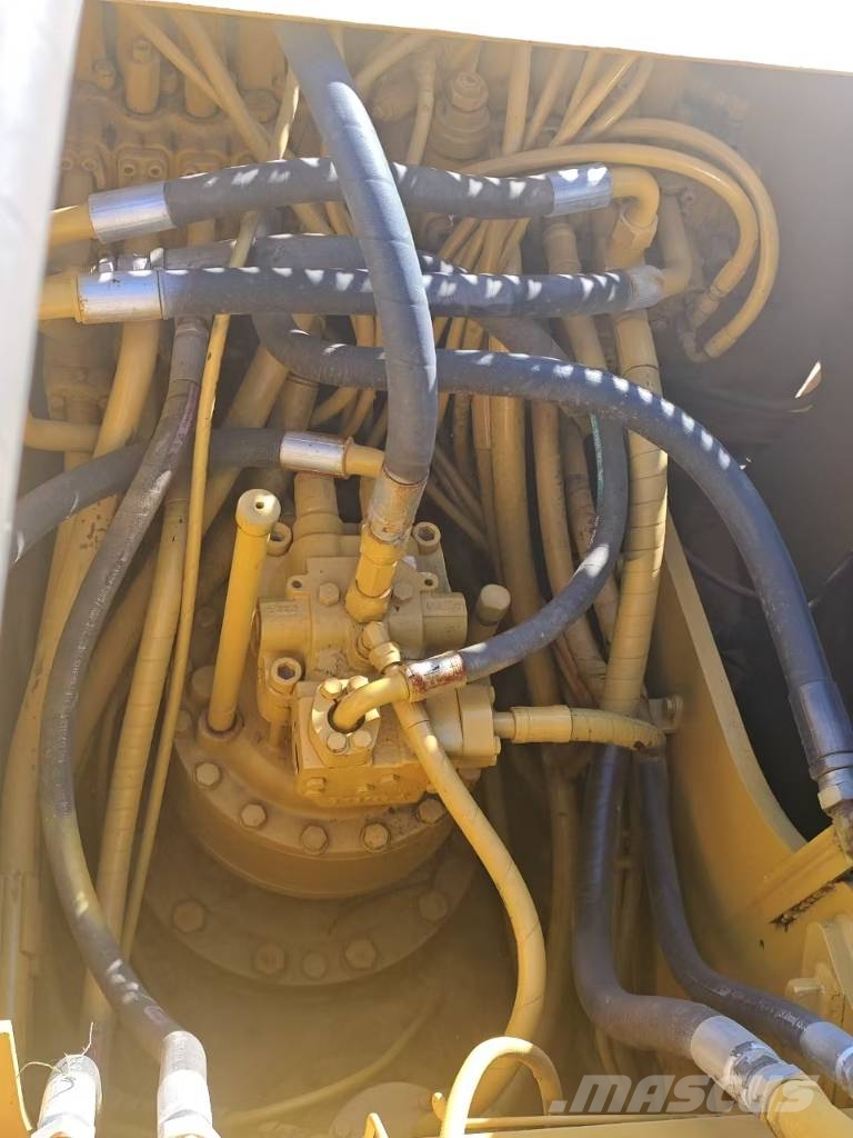 CAT 320 C L Lánctalpas kotrók