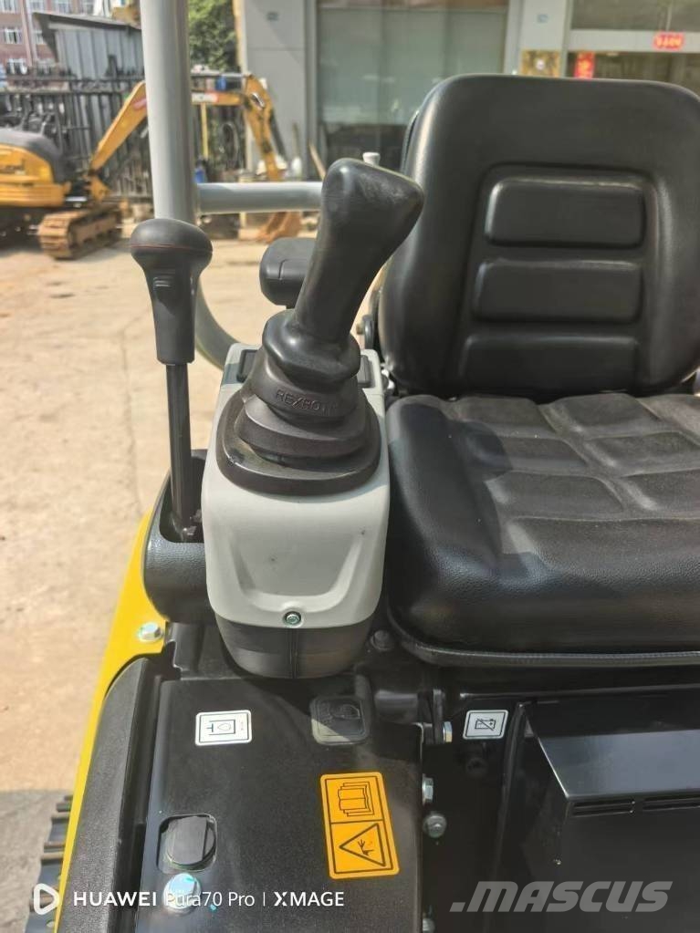 Wacker Neuson EZ 20 Bagri goseničarji