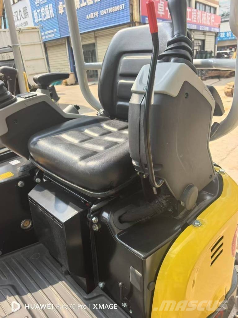 Wacker Neuson EZ 20 Bagri goseničarji