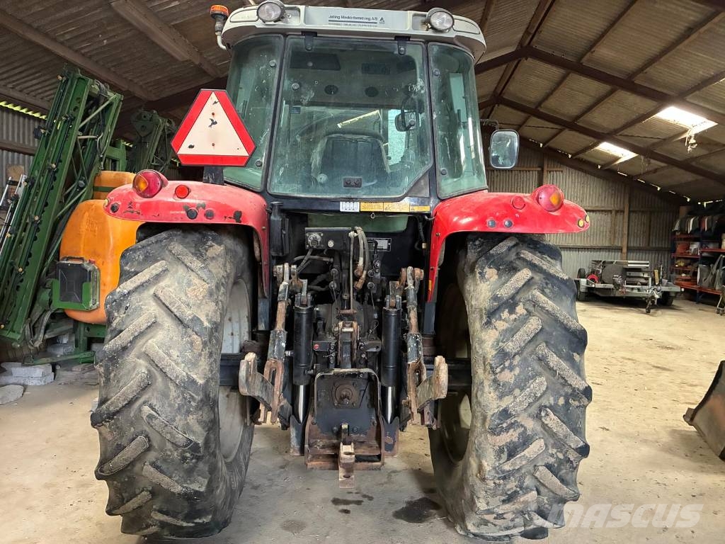 Massey Ferguson 5470 トラクター