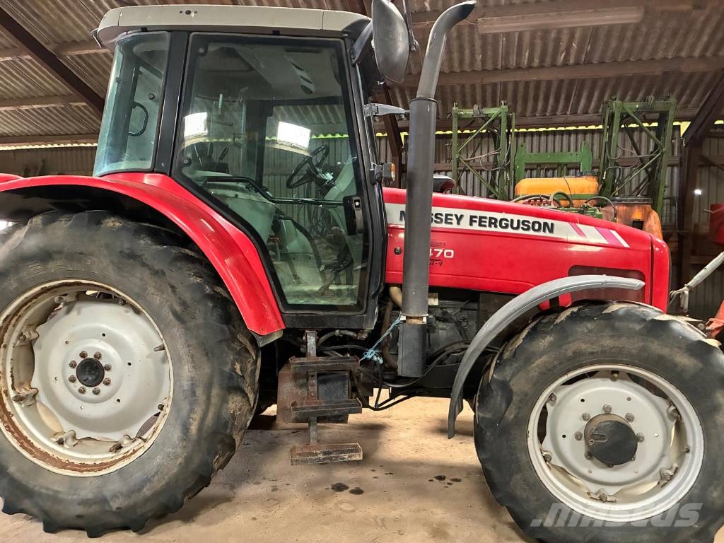 Massey Ferguson 5470 トラクター