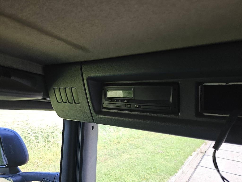 Scania P280 6X2*4 LIFT GETRÄNKE Camion cassonati