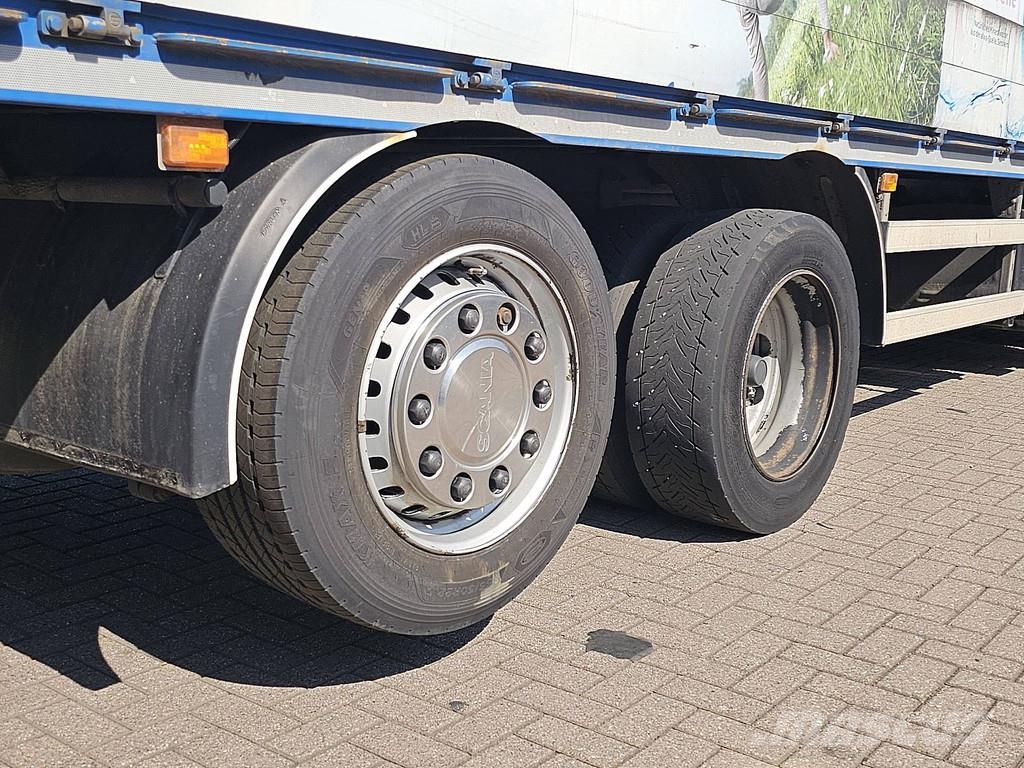 Scania P280 6X2*4 LIFT GETRÄNKE Camion cassonati