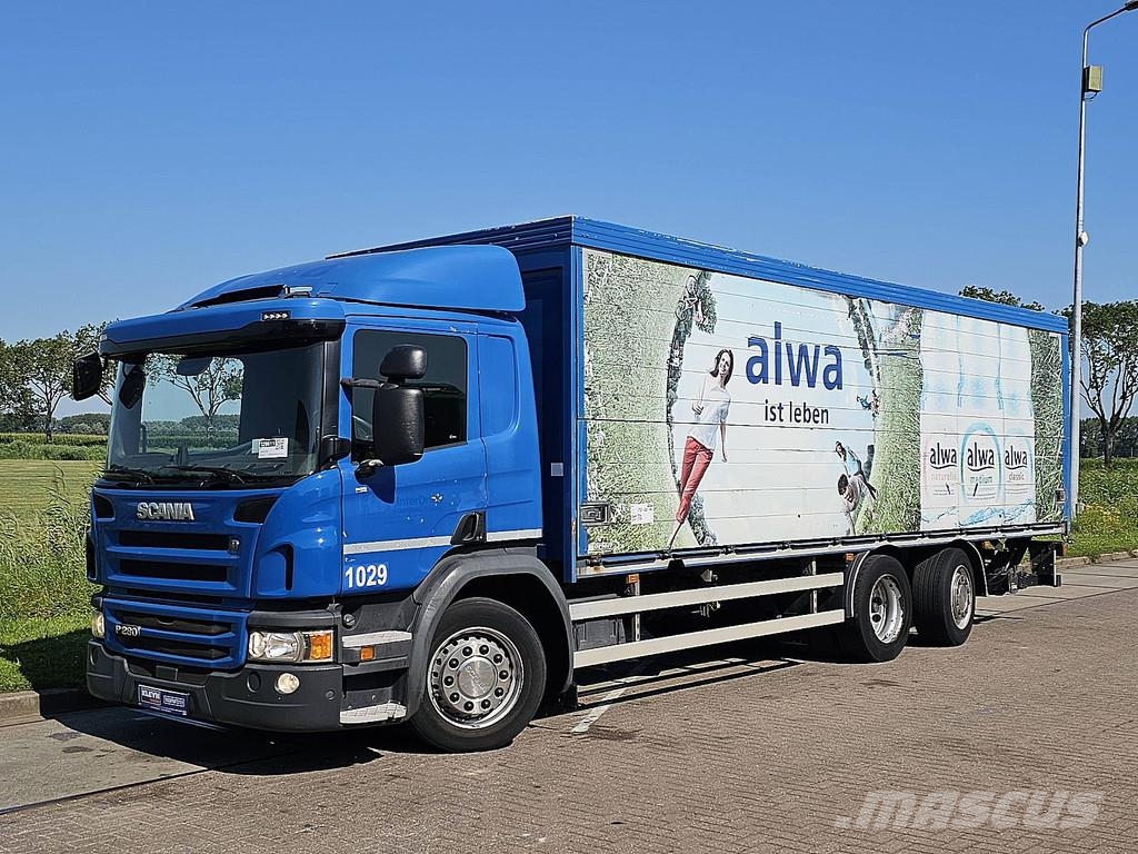 Scania P280 6X2*4 LIFT GETRÄNKE Camion cassonati
