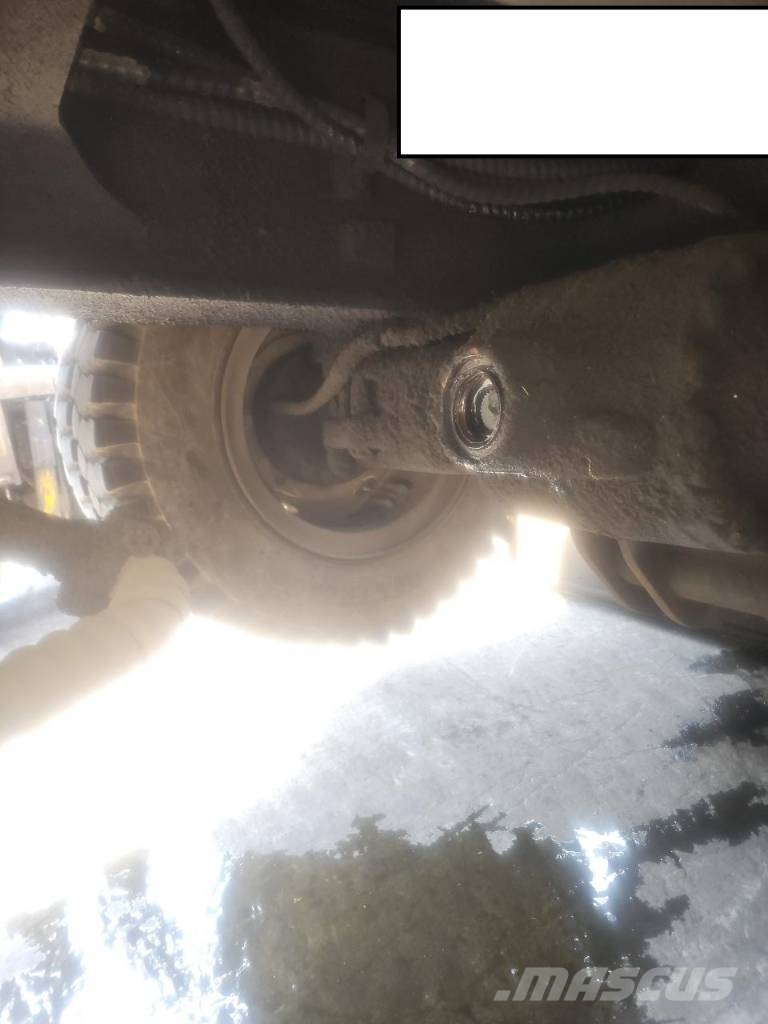 Hyundai Robex 210 W-9 轮式挖掘机