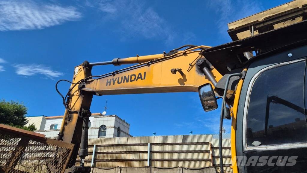Hyundai Robex 210 W-9 轮式挖掘机