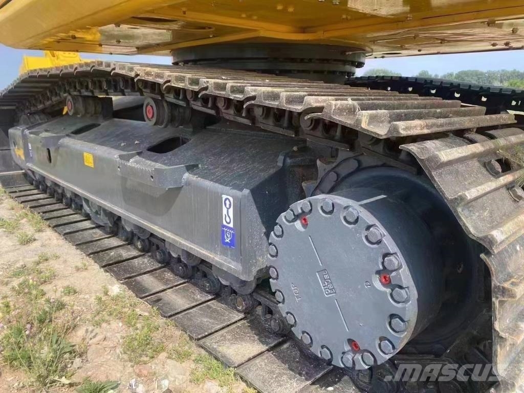 Komatsu PC 200-8 中型挖掘机