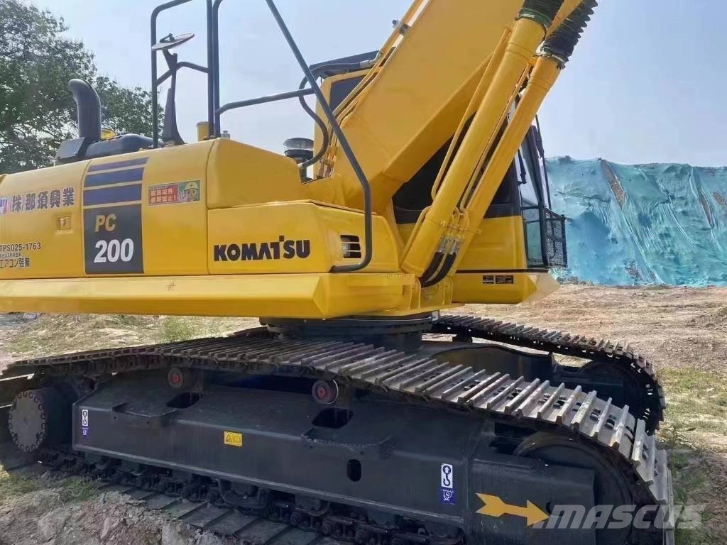 Komatsu PC 200-8 中型挖掘机