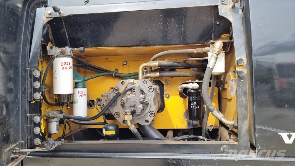 Volvo EC 300 D L Pásové rýpadlá