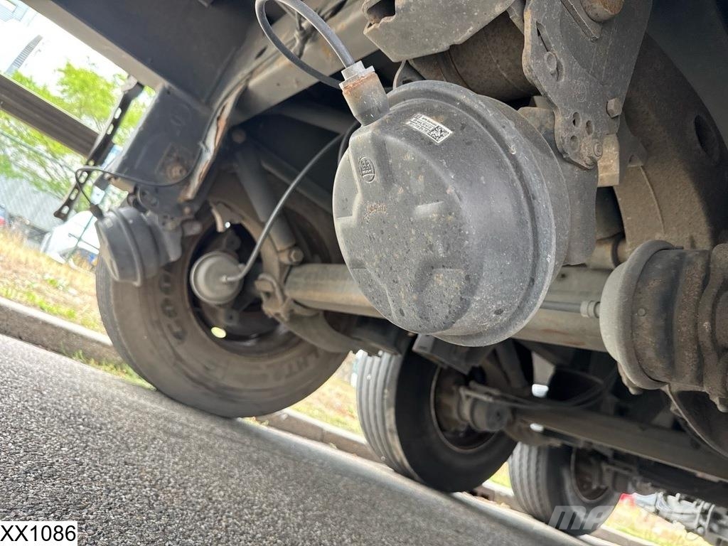 Fruehauf Tautliner Lift axle نصف مقطورات بباب جانبي