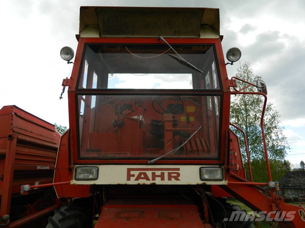 Deutz-Fahr 1302 Leikkuupuimurit
