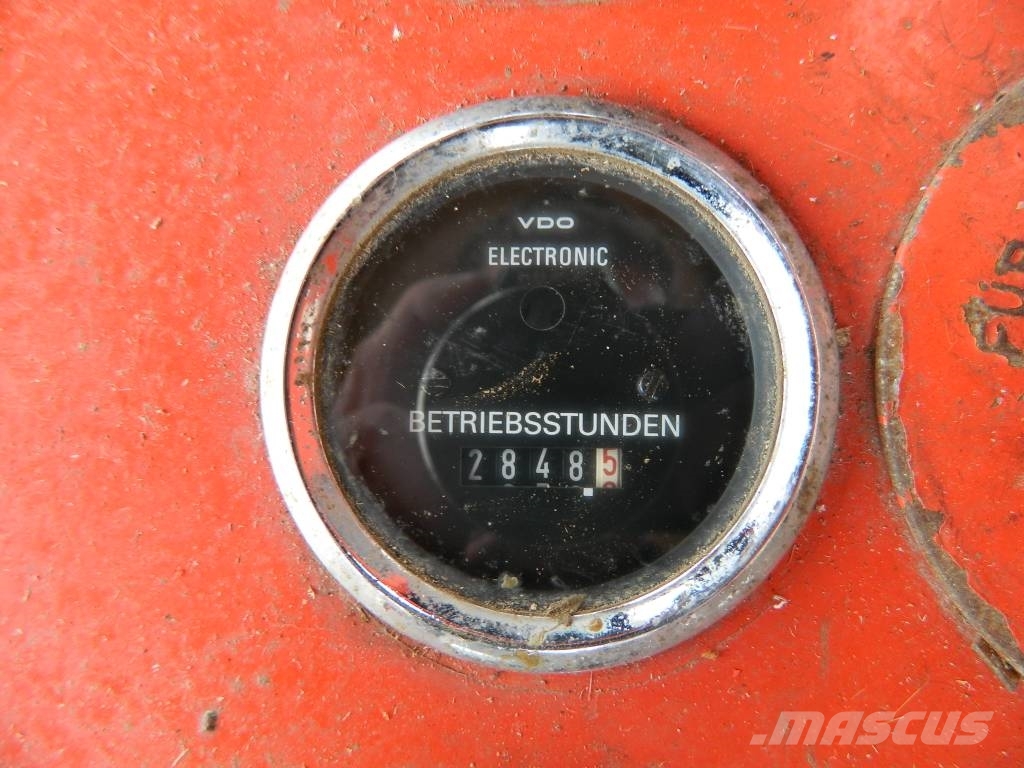 Deutz-Fahr 1302 Leikkuupuimurit