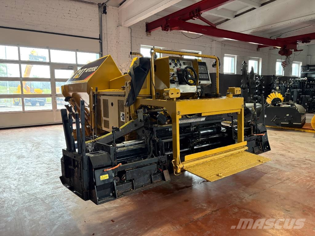 CAT AP 255 E Asphalt pavers