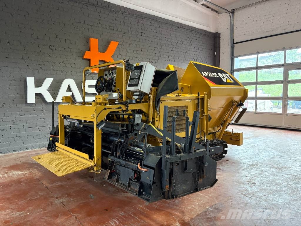 CAT AP 255 E Asphalt pavers