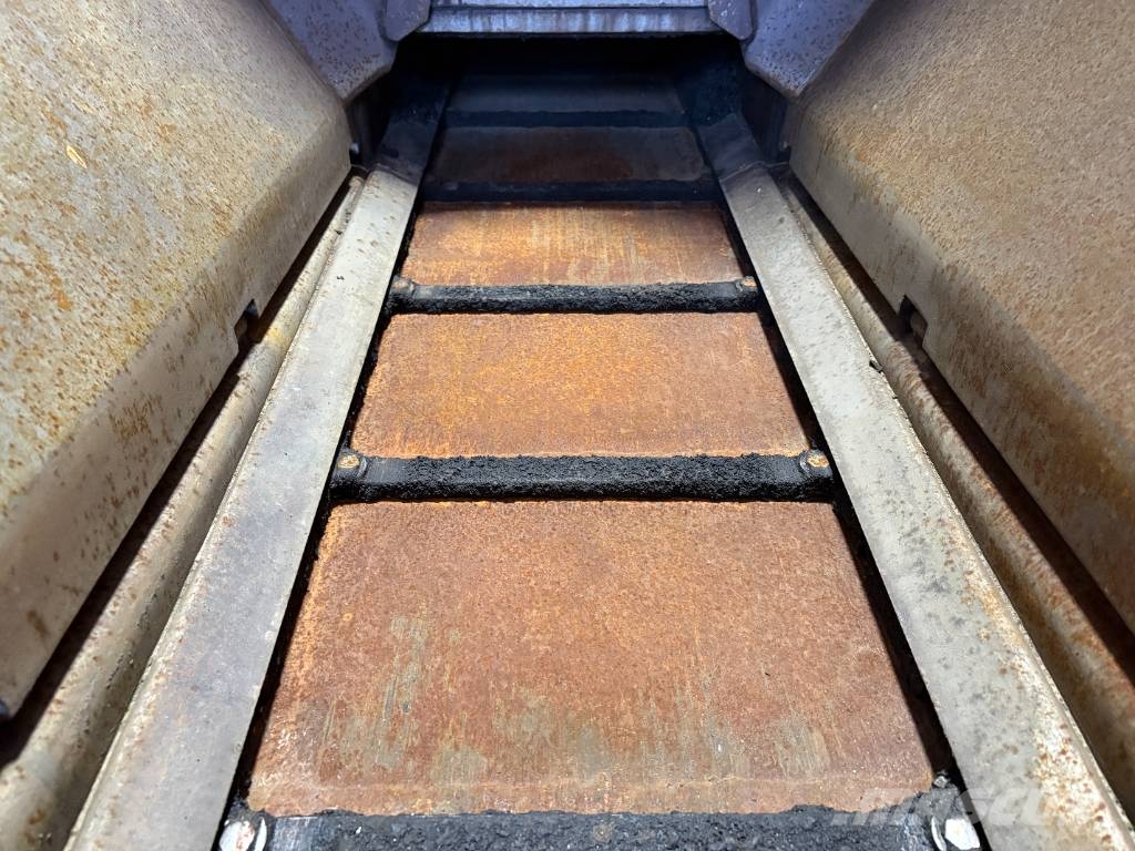 CAT AP 255 E Asphalt pavers