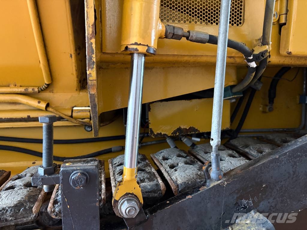 CAT AP 255 E Asphalt pavers