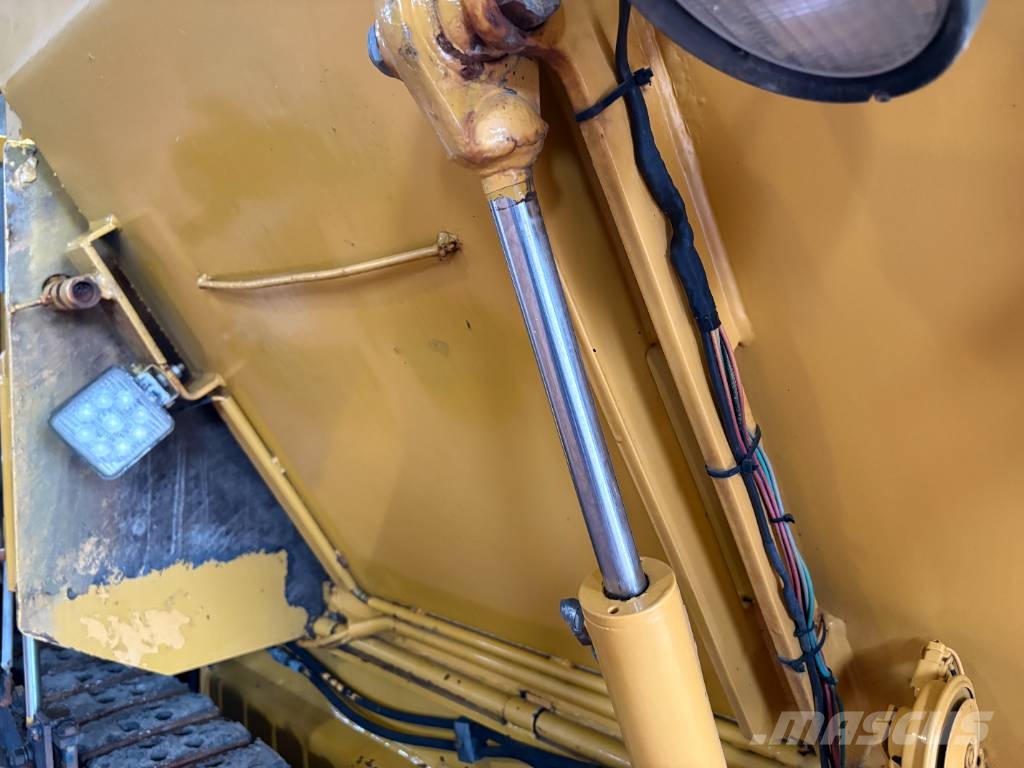 CAT AP 255 E Asphalt pavers