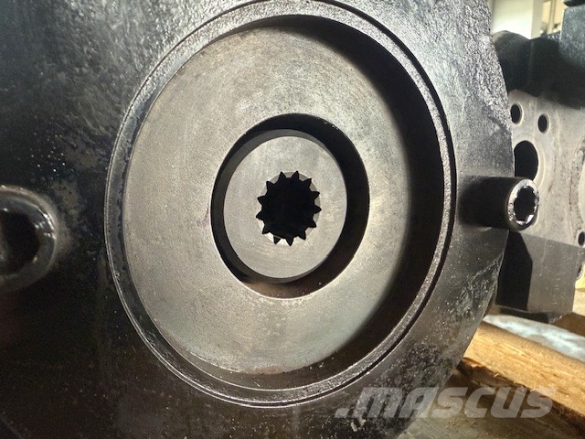Liebherr LR 634 USED HYDRAULIC MOTOR LINDE هيدروليات