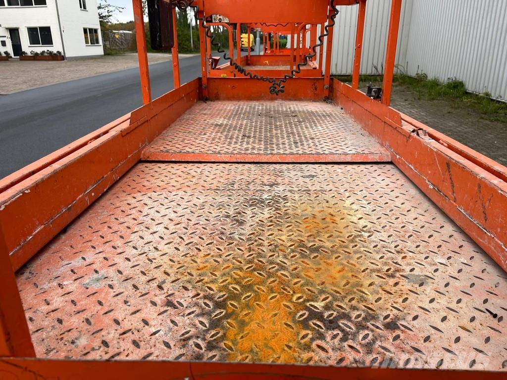 JLG 3246 ES Schaarhoogwerkers