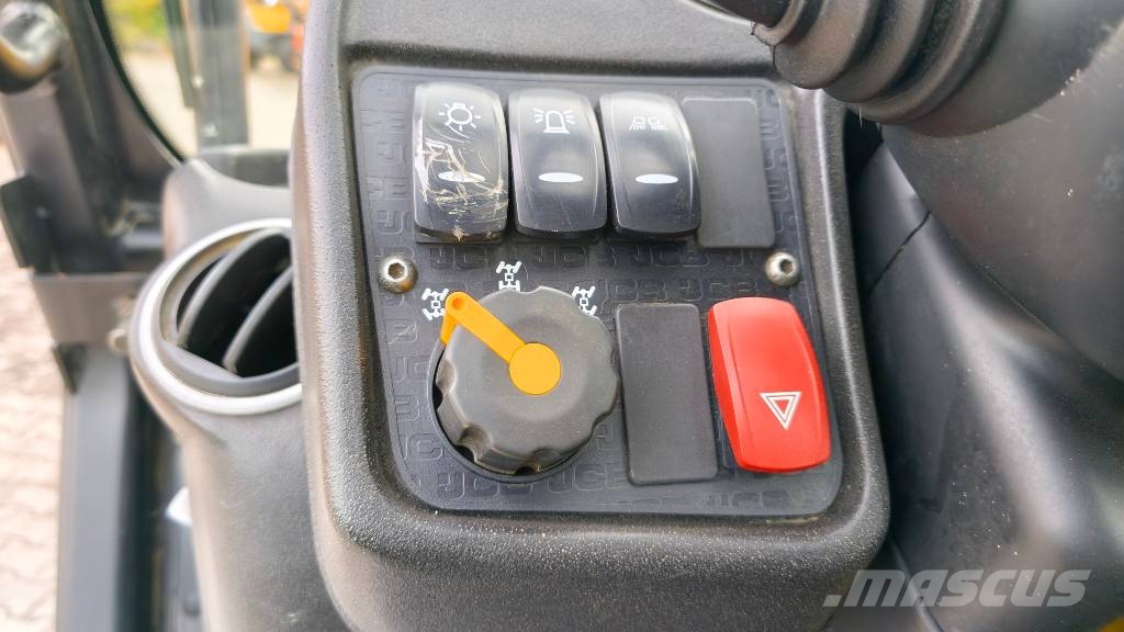 JCB 533-105 텔러 핸들러