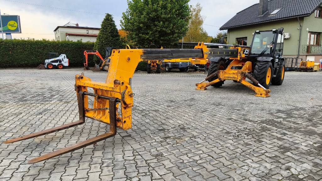 JCB 533-105 텔러 핸들러