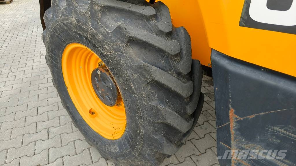 JCB 533-105 텔러 핸들러