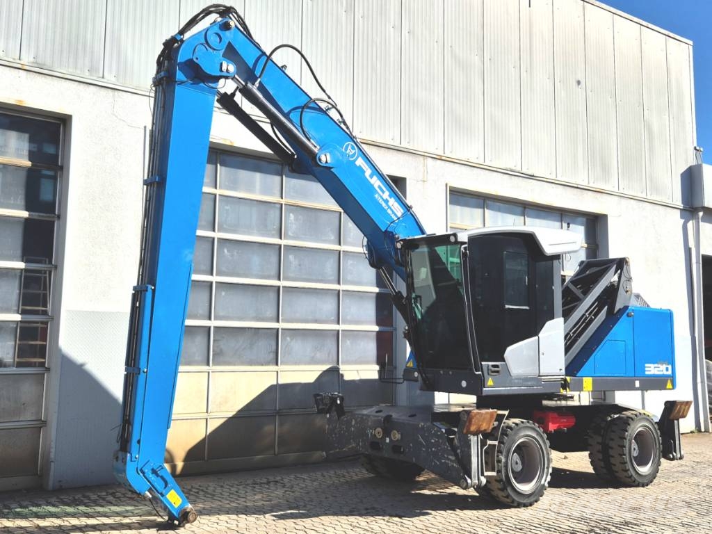 Fuchs MHL 320 F Materialumschlag