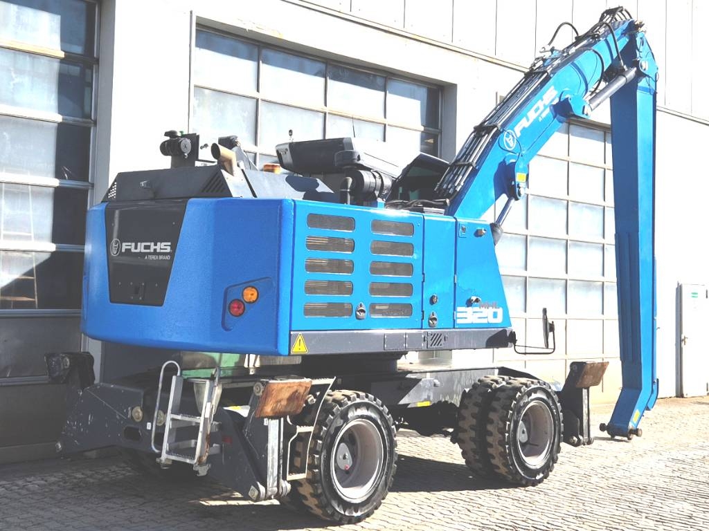 Fuchs MHL 320 F Materialumschlag