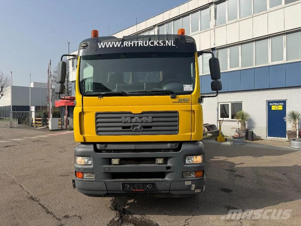 MAN TGA 35.390 8X2 KIPPER - LIFTING AXLE Hook lift trucks