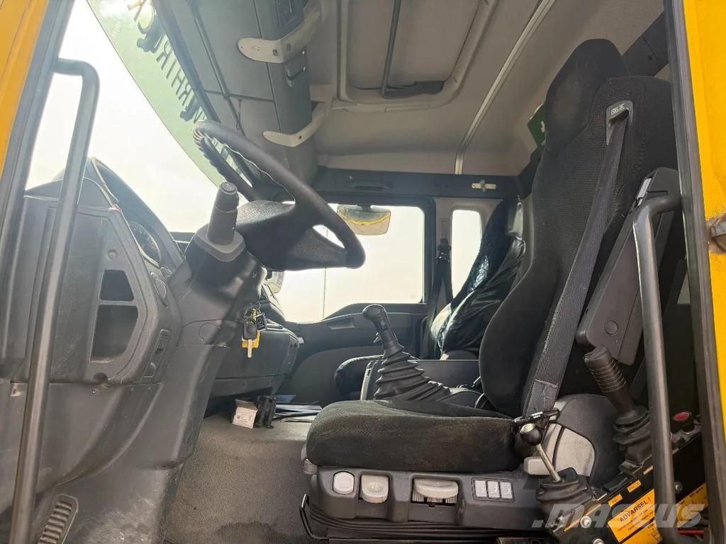 MAN TGA 35.390 8X2 KIPPER - LIFTING AXLE Hook lift trucks