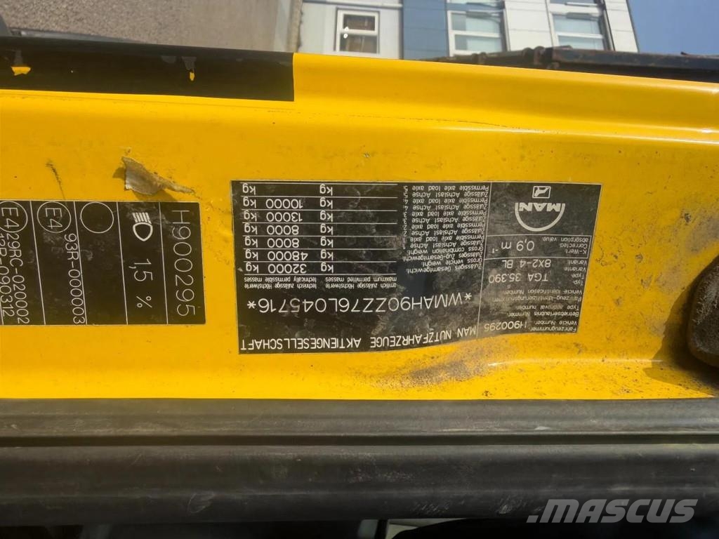 MAN TGA 35.390 8X2 KIPPER - LIFTING AXLE Hook lift trucks