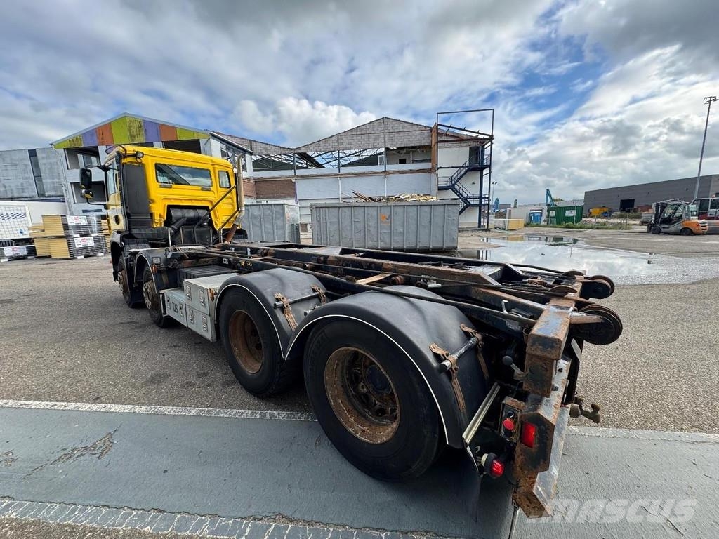 MAN TGA 35.390 8X2 KIPPER - LIFTING AXLE Camiones polibrazo