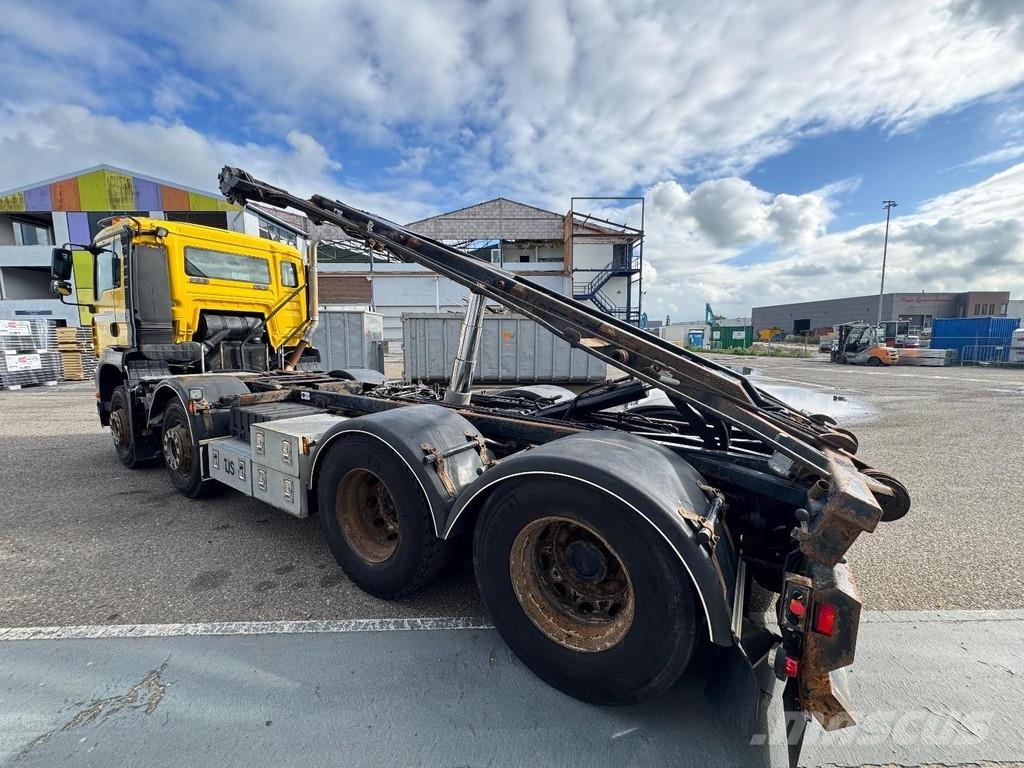 MAN TGA 35.390 8X2 KIPPER - LIFTING AXLE Camiones polibrazo