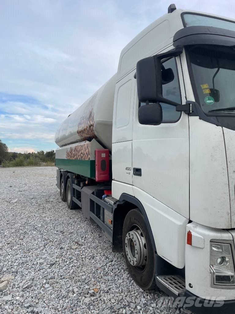 Volvo 400 Caminhões-tanque