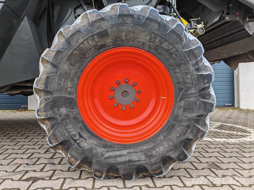 CLAAS Lexion 570 Montana حصادات