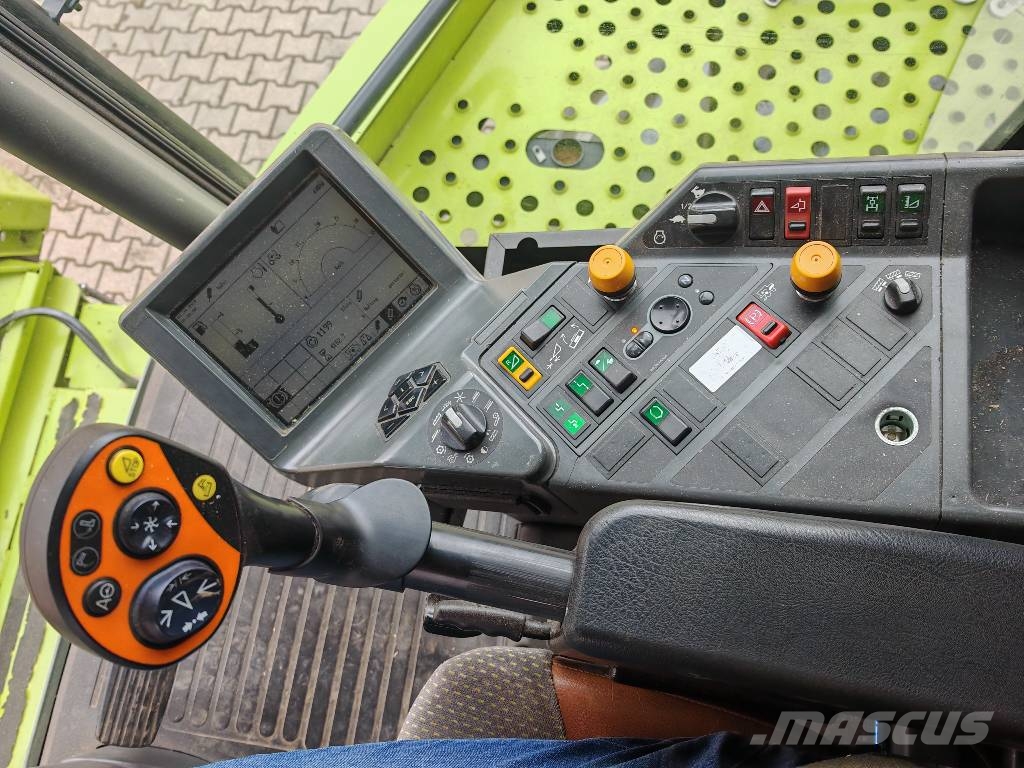 CLAAS Lexion 570 Montana حصادات