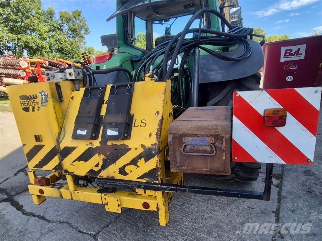 John Deere 6820 mit Herder Grenadier MBK502LS Сельхозтехника - Другие
