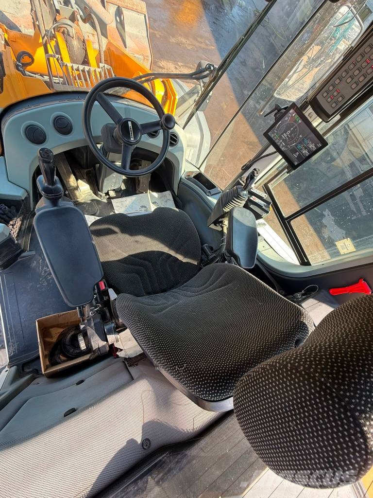 Liebherr L 566 Xpower // BJ. 2021 / 2988/WAAGE/ZSA/Joystick Iekrāvēji uz riteņiem